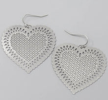 Load image into Gallery viewer, HEART SHAPE FILIGREE DROP EARRINGS
